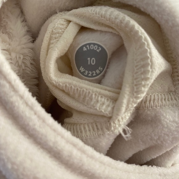 Lulu Lemon Velour Hoodie/Turtleneck - Picture 2 of 11